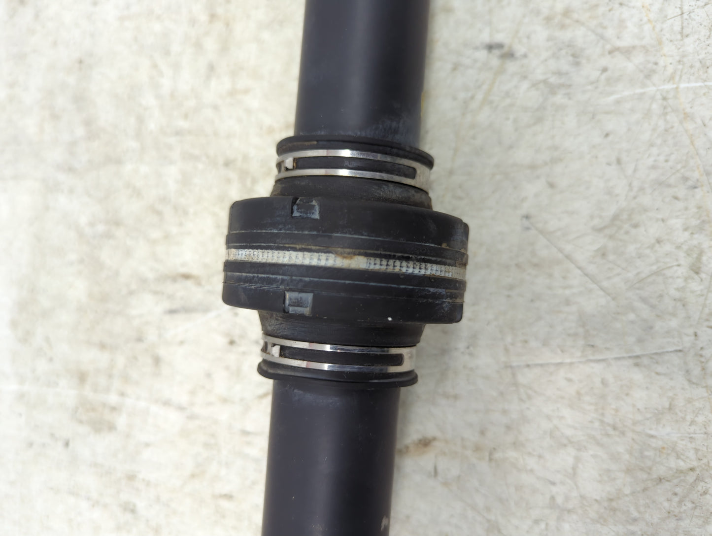 2016-2022 Toyota Prius Axle Shaft Front Passenger Cv C/v - Oemusedautoparts1.com