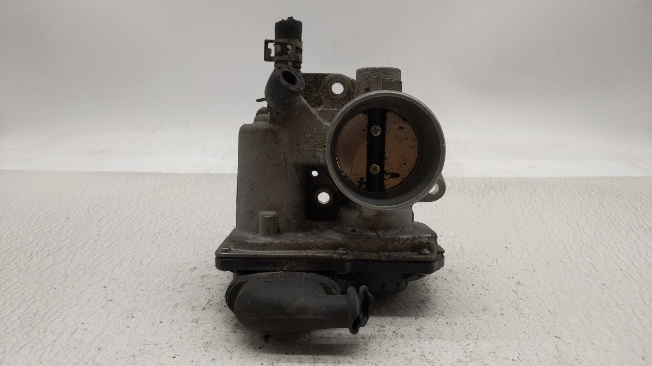 2012-2019 Toyota Prius C Throttle Body P/N:22030-47040 Fits Fits 2012 2013 2014 2015 2016 2017 2018 2019 OEM Used Auto Parts