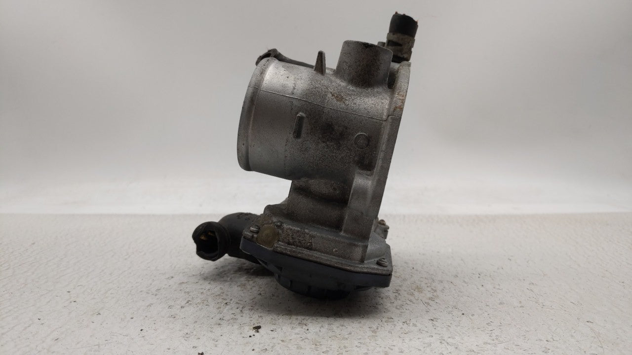 2012-2019 Toyota Prius C Throttle Body P/N:22030-47040 Fits Fits 2012 2013 2014 2015 2016 2017 2018 2019 OEM Used Auto Parts