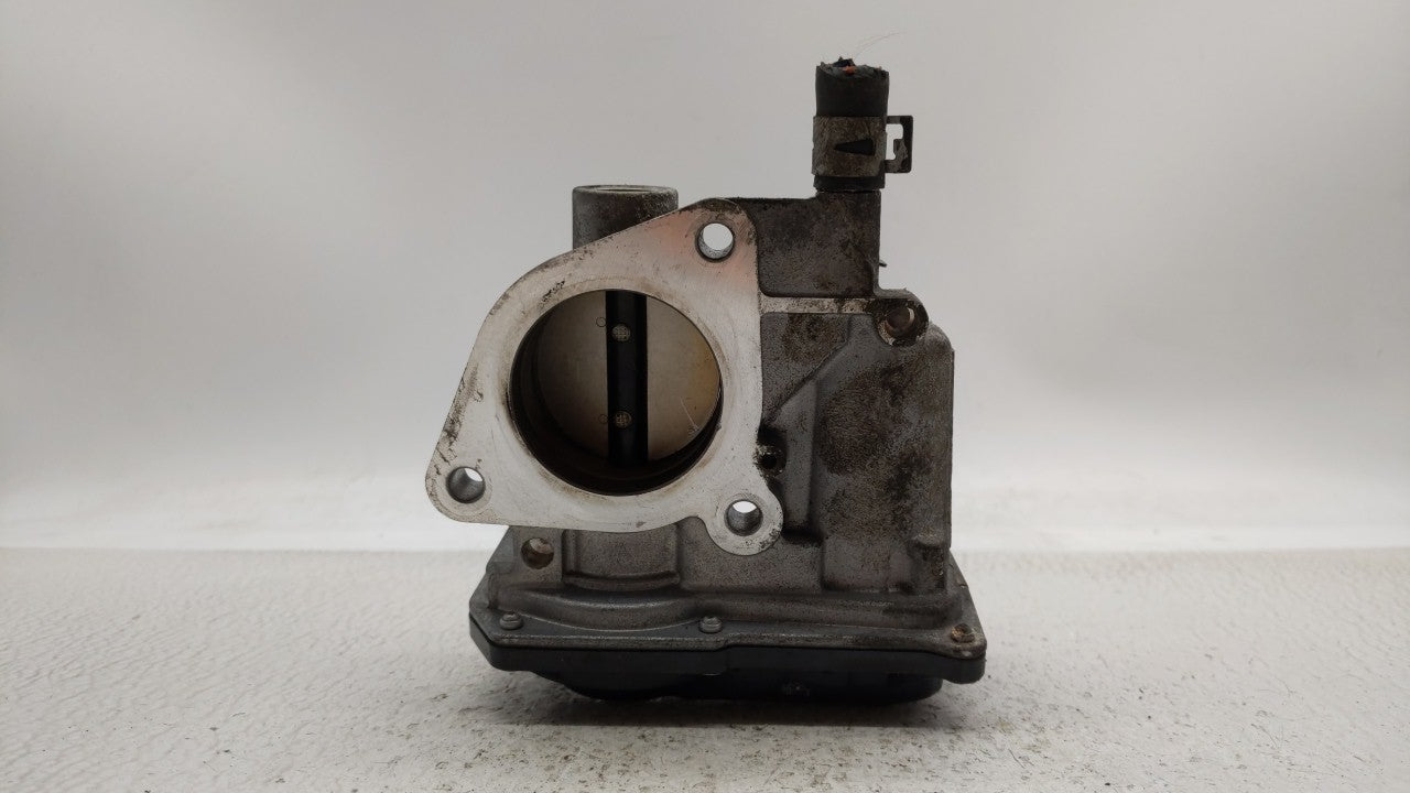 2012-2019 Toyota Prius C Throttle Body P/N:22030-47040 Fits Fits 2012 2013 2014 2015 2016 2017 2018 2019 OEM Used Auto Parts