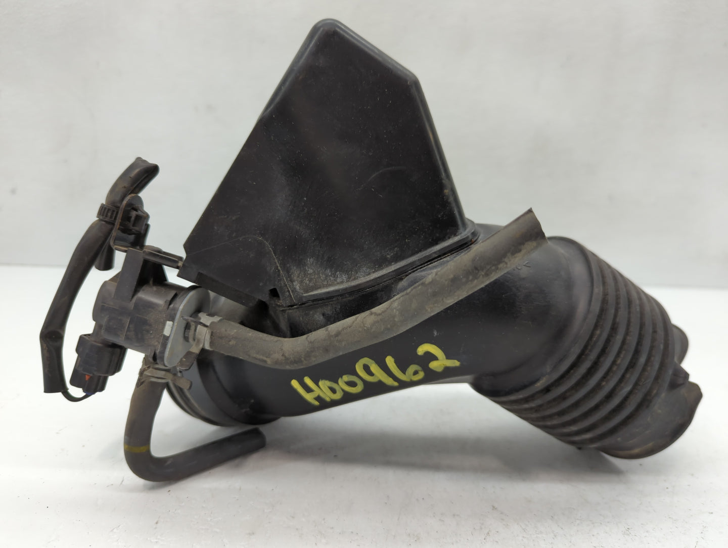 2018 Toyota Rav4 Air Cleaner Intake Duct Hose Tube - Oemusedautoparts1.com