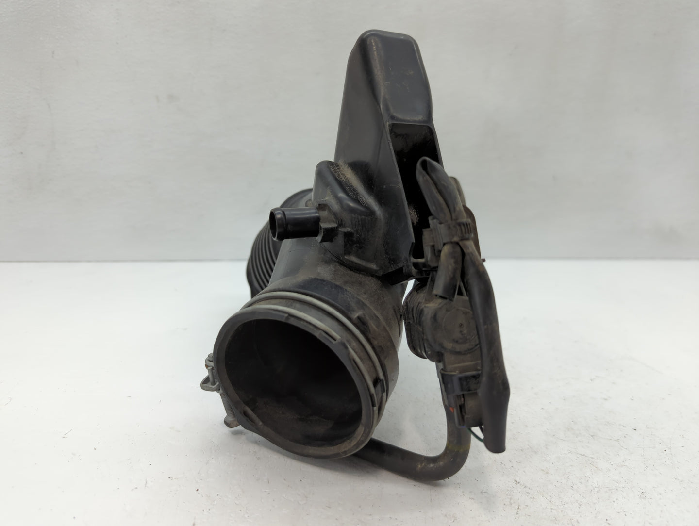 2018 Toyota Rav4 Air Cleaner Intake Duct Hose Tube - Oemusedautoparts1.com