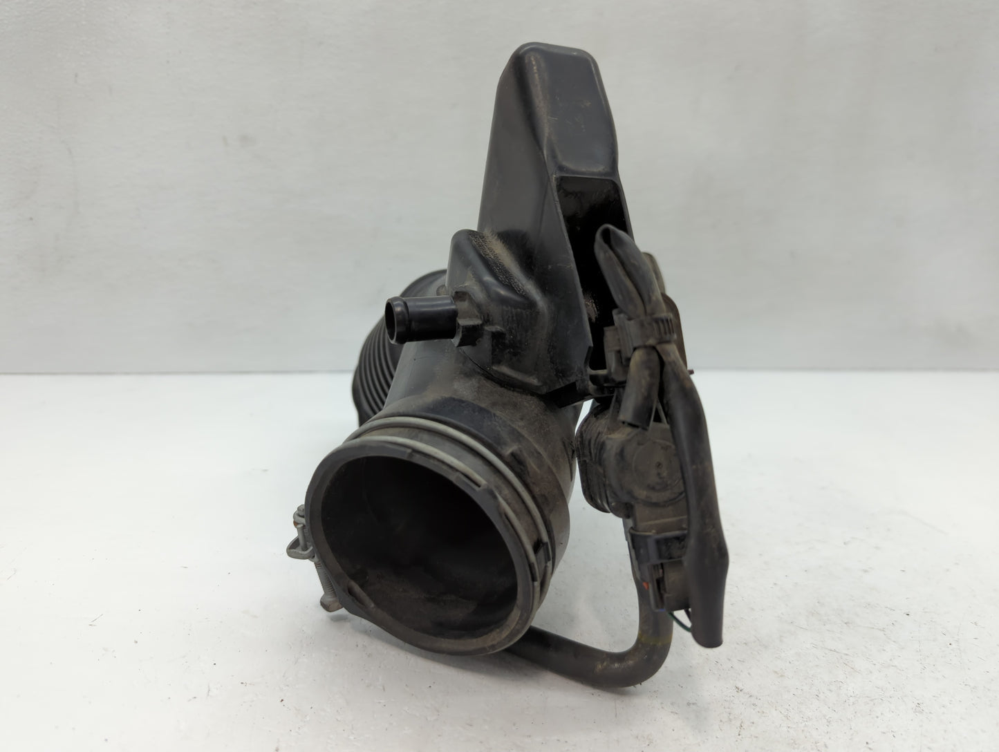 2018 Toyota Rav4 Air Cleaner Intake Duct Hose Tube - Oemusedautoparts1.com