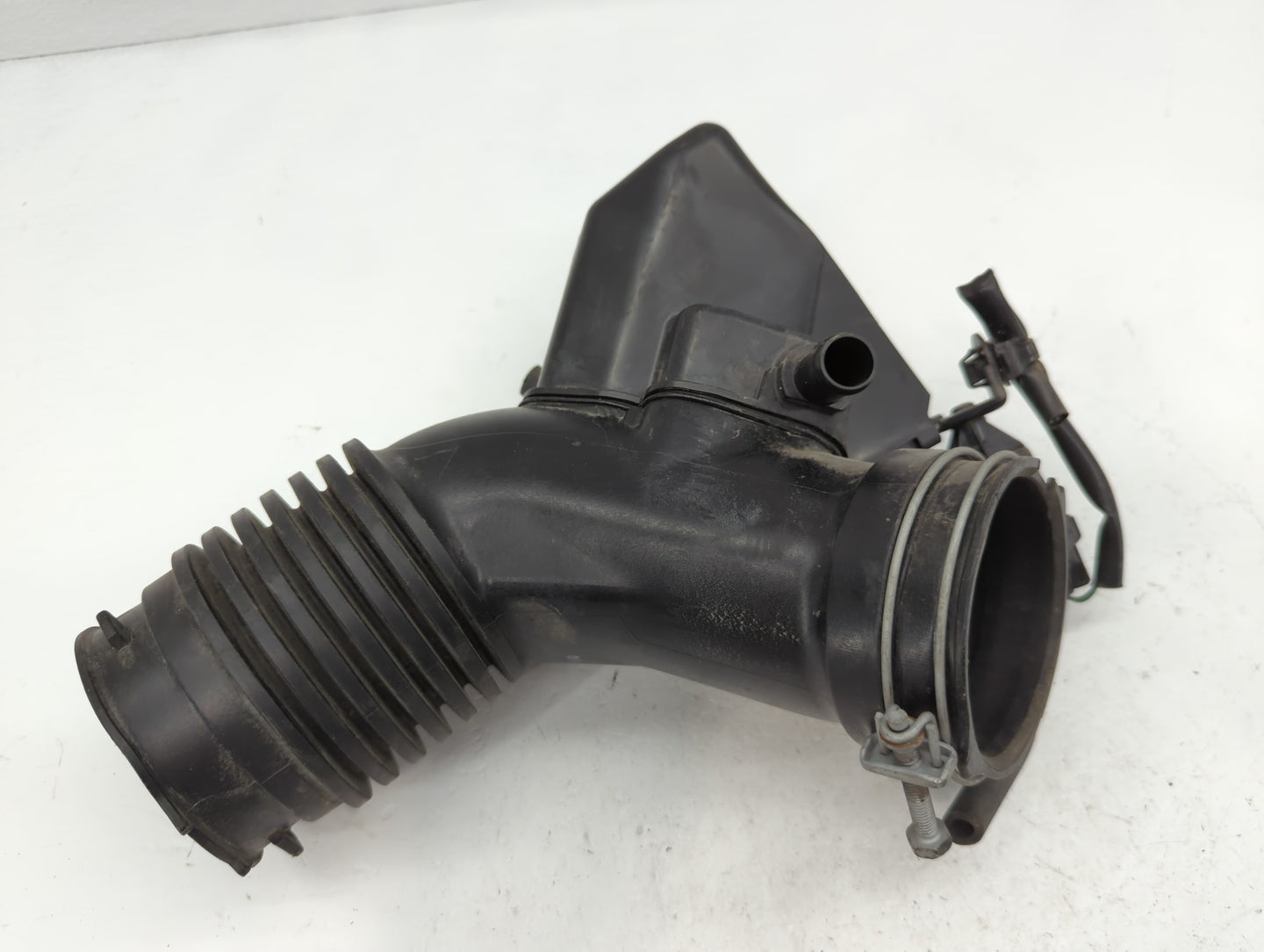 2018 Toyota Rav4 Air Cleaner Intake Duct Hose Tube - Oemusedautoparts1.com