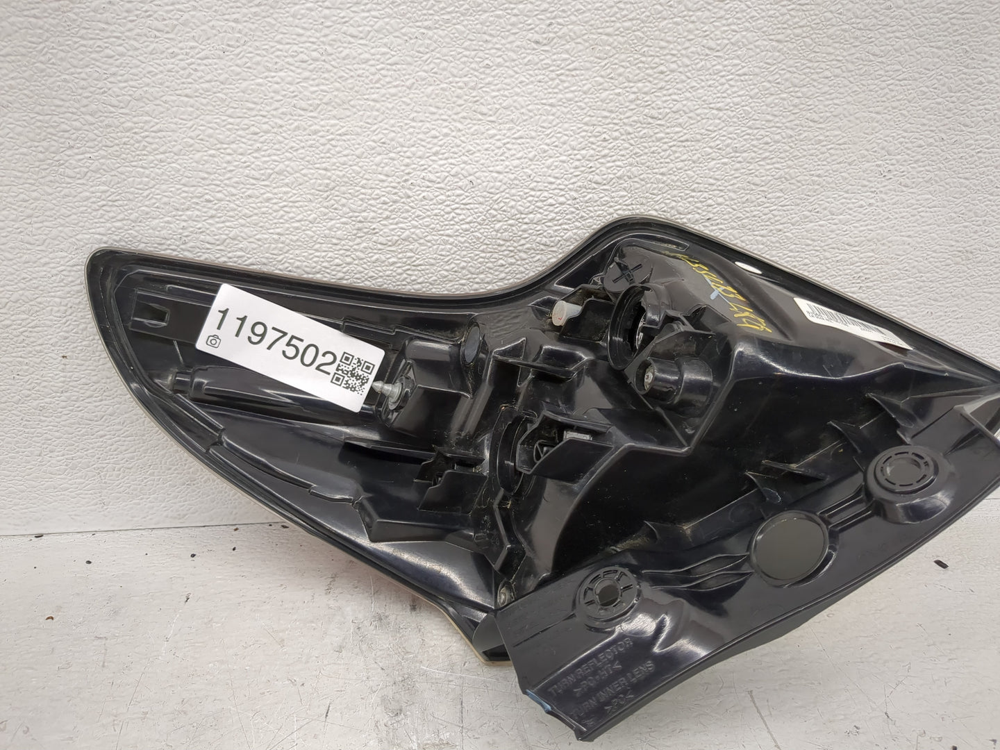 2016-2018 Toyota Rav4 Tail Light Assembly Driver Left OEM P/N:81560-0R06100 Fits Fits 2016 2017 2018 OEM Used Auto Parts - O