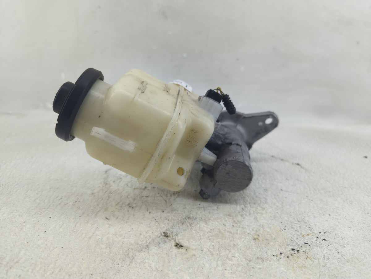 2018 Toyota Rav4 Power Brake Booster Oem 1290493 - Oemusedautoparts1.com