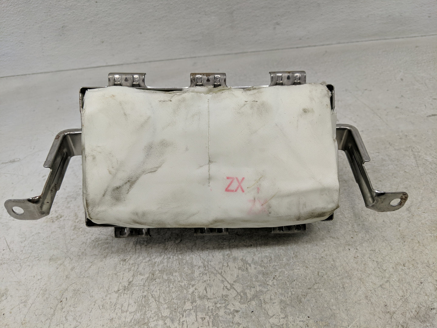 2018 Toyota Rav4 Air Bag Passenger Right Dashboard OEM P/N:Y31B8156870 Fits OEM Used Auto Parts - Oemusedautoparts1.com