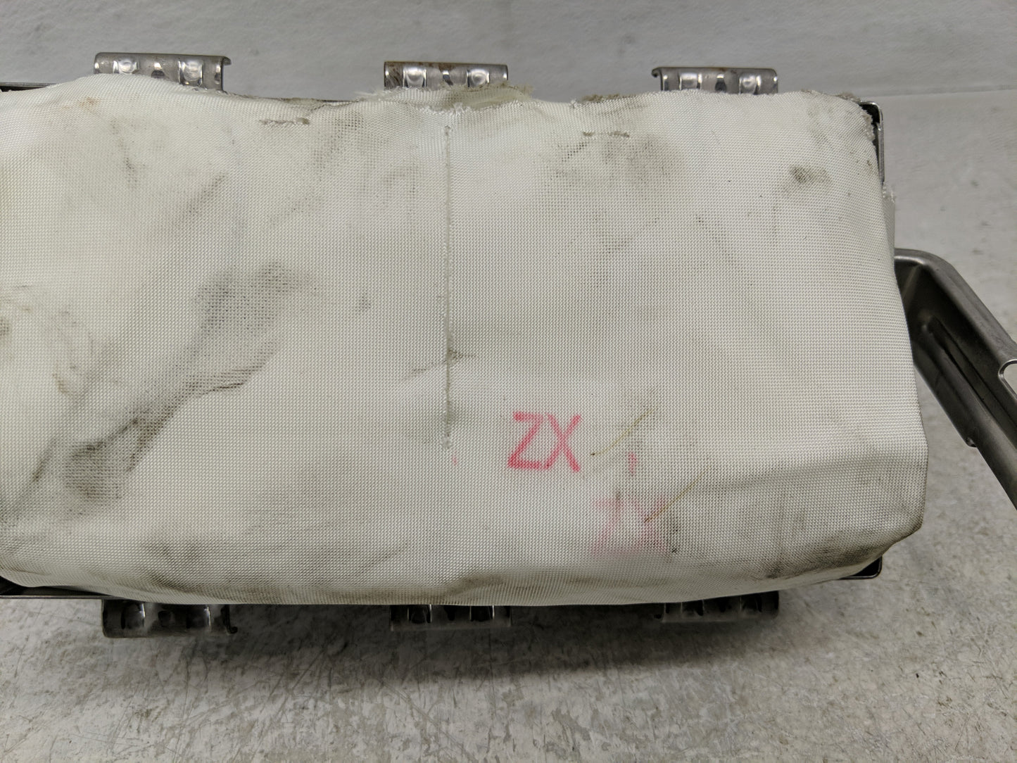 2018 Toyota Rav4 Air Bag Passenger Right Dashboard OEM P/N:Y31B8156870 Fits OEM Used Auto Parts - Oemusedautoparts1.com