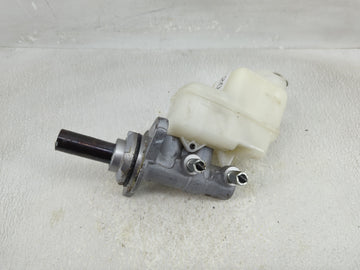 2006-2018 Toyota Rav4 Brake Master Cylinder - Oemusedautoparts1.com