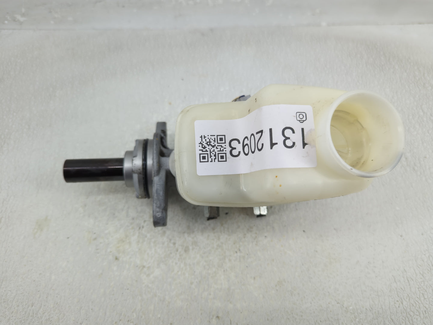 2006-2018 Toyota Rav4 Brake Master Cylinder 1312093 - Oemusedautoparts1.com