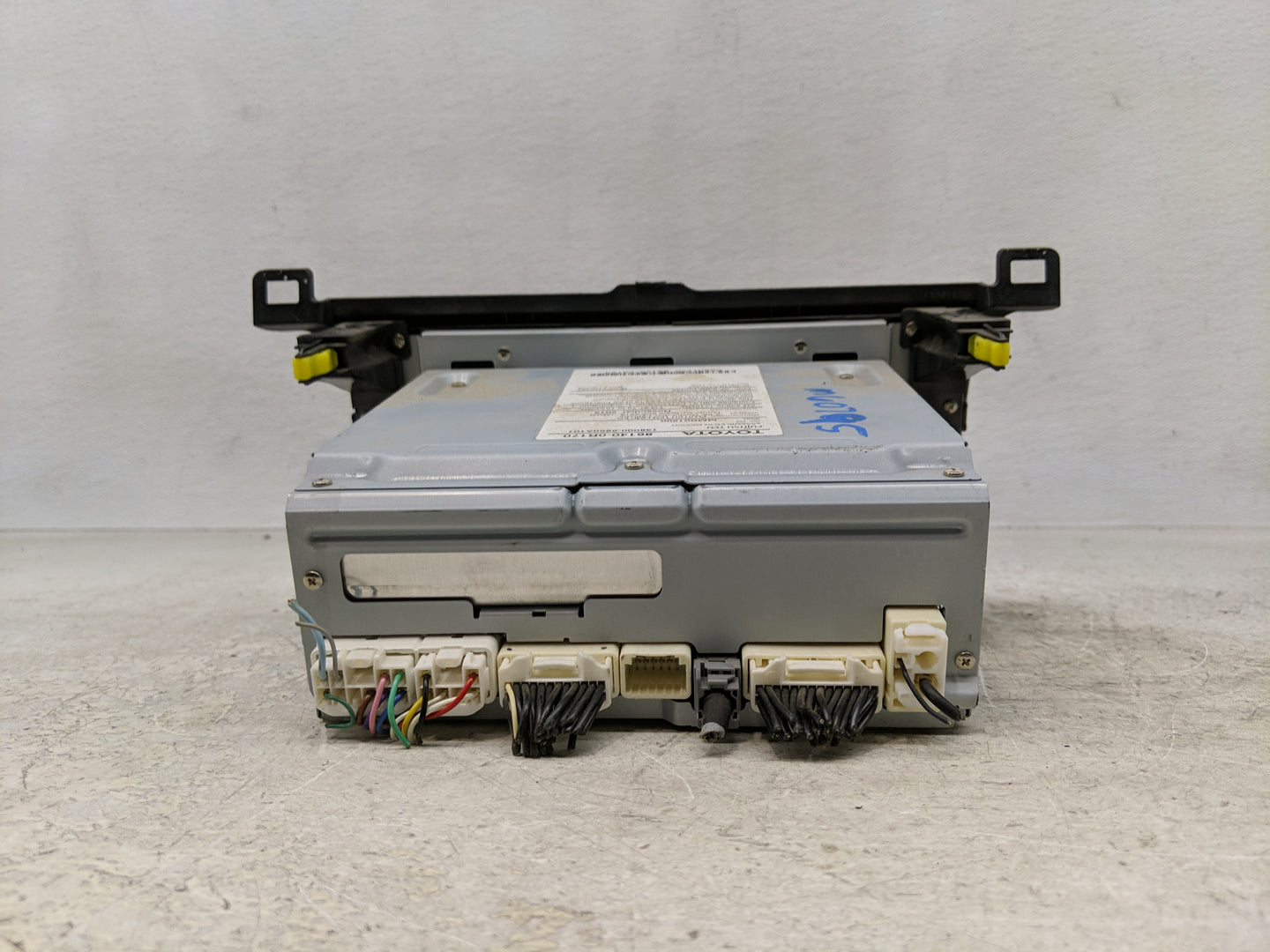 2016-2018 Toyota Rav4 Radio AM FM Cd Player Receiver Replacement P/N:86140-0R170 Fits Fits 2016 2017 2018 OEM Used Auto Part