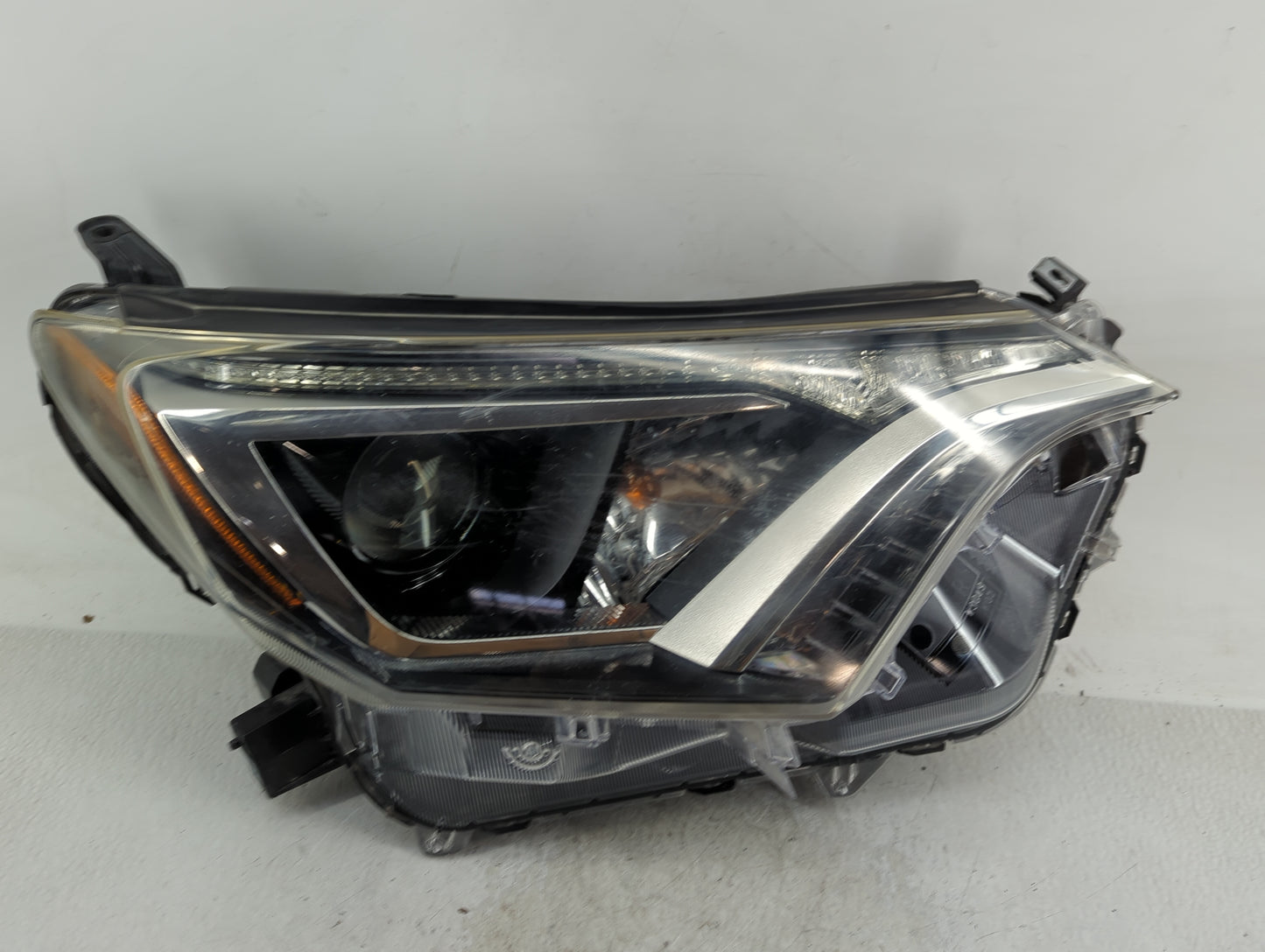 2016-2018 Toyota Rav4 Driver Left Oem Head Light Headlight Lamp - Oemusedautoparts1.com