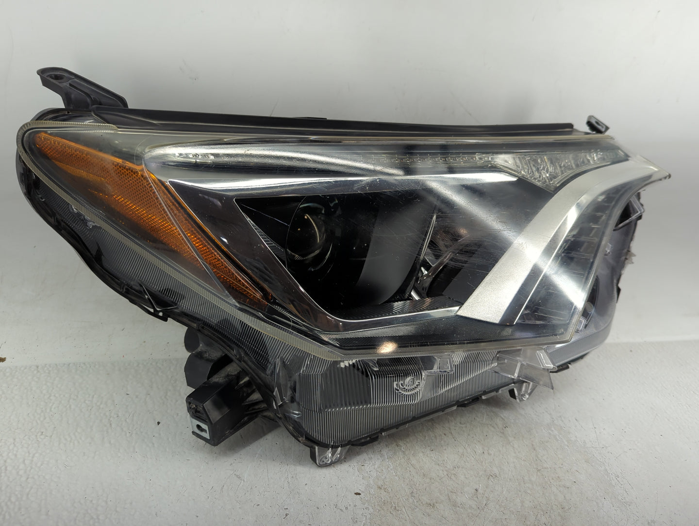 2016-2018 Toyota Rav4 Driver Left Oem Head Light Headlight Lamp - Oemusedautoparts1.com