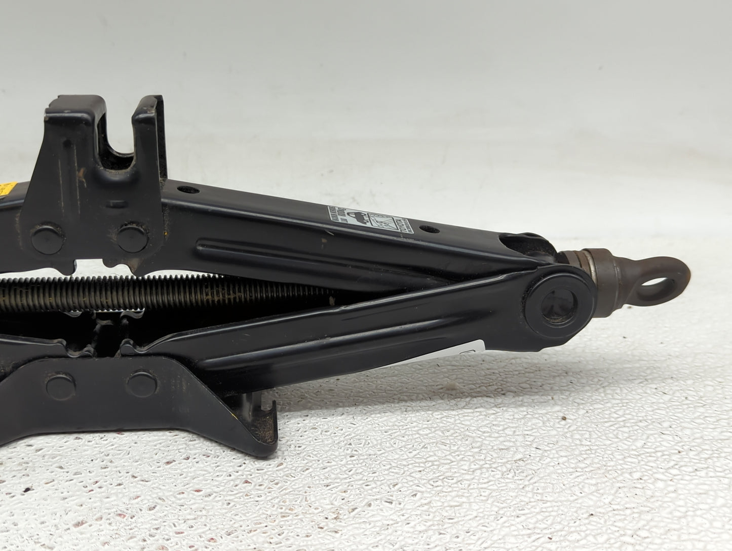 2018 Toyota Rav4 Spare Scissor Car Jack - Oemusedautoparts1.com