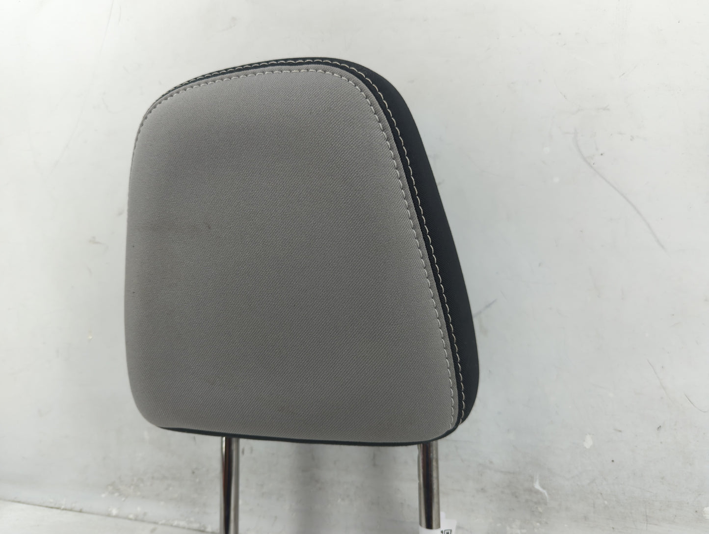 2018 Toyota Rav4 Headrest Head Rest Front Driver Passenger Seat Fits OEM Used Auto Parts - Oemusedautoparts1.com