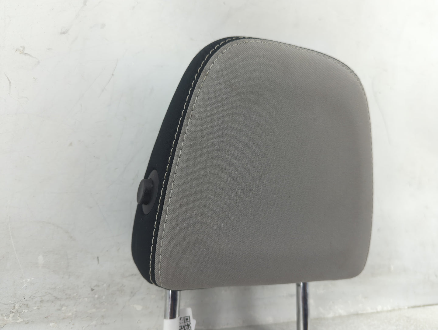 2018 Toyota Rav4 Headrest Head Rest Rear Seat Fits OEM Used Auto Parts - Oemusedautoparts1.com