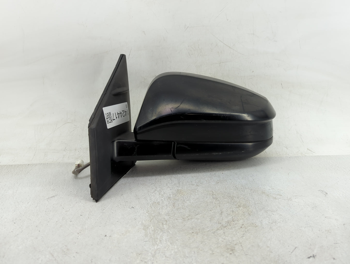 2018 Toyota Rav4 Driver Side View Mirror - Left Door Mirror OEM Used - Oemusedautoparts1.com