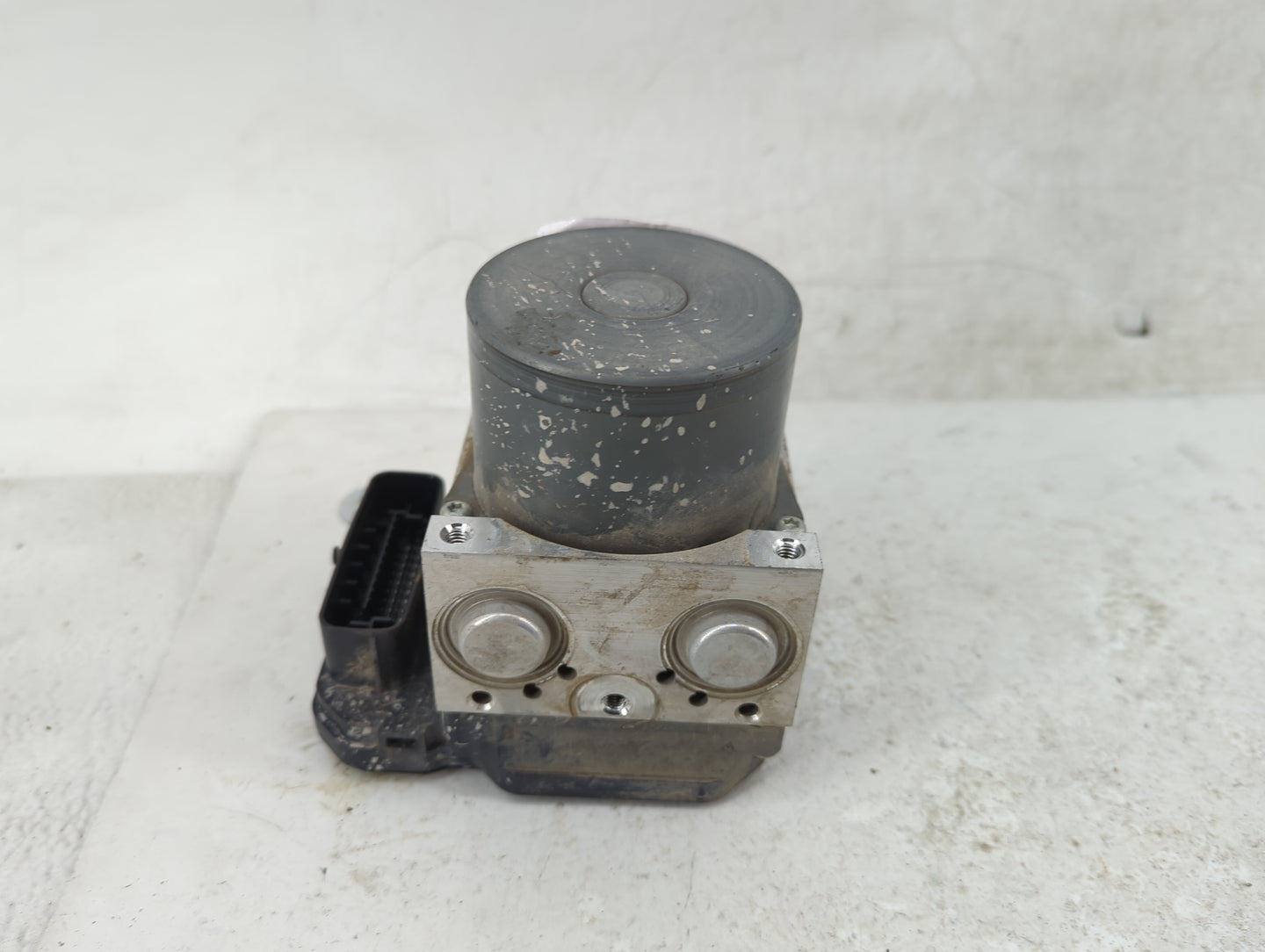 2017-2018 Toyota Rav4 ABS Pump Control Module Replacement Fits Fits 2017 2018 OEM Used Auto Parts - Oemusedautoparts1.com