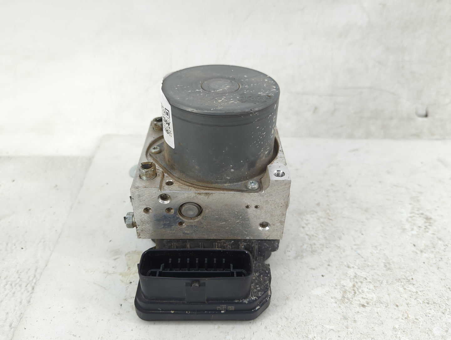2017-2018 Toyota Rav4 ABS Pump Control Module Replacement Fits Fits 2017 2018 OEM Used Auto Parts - Oemusedautoparts1.com