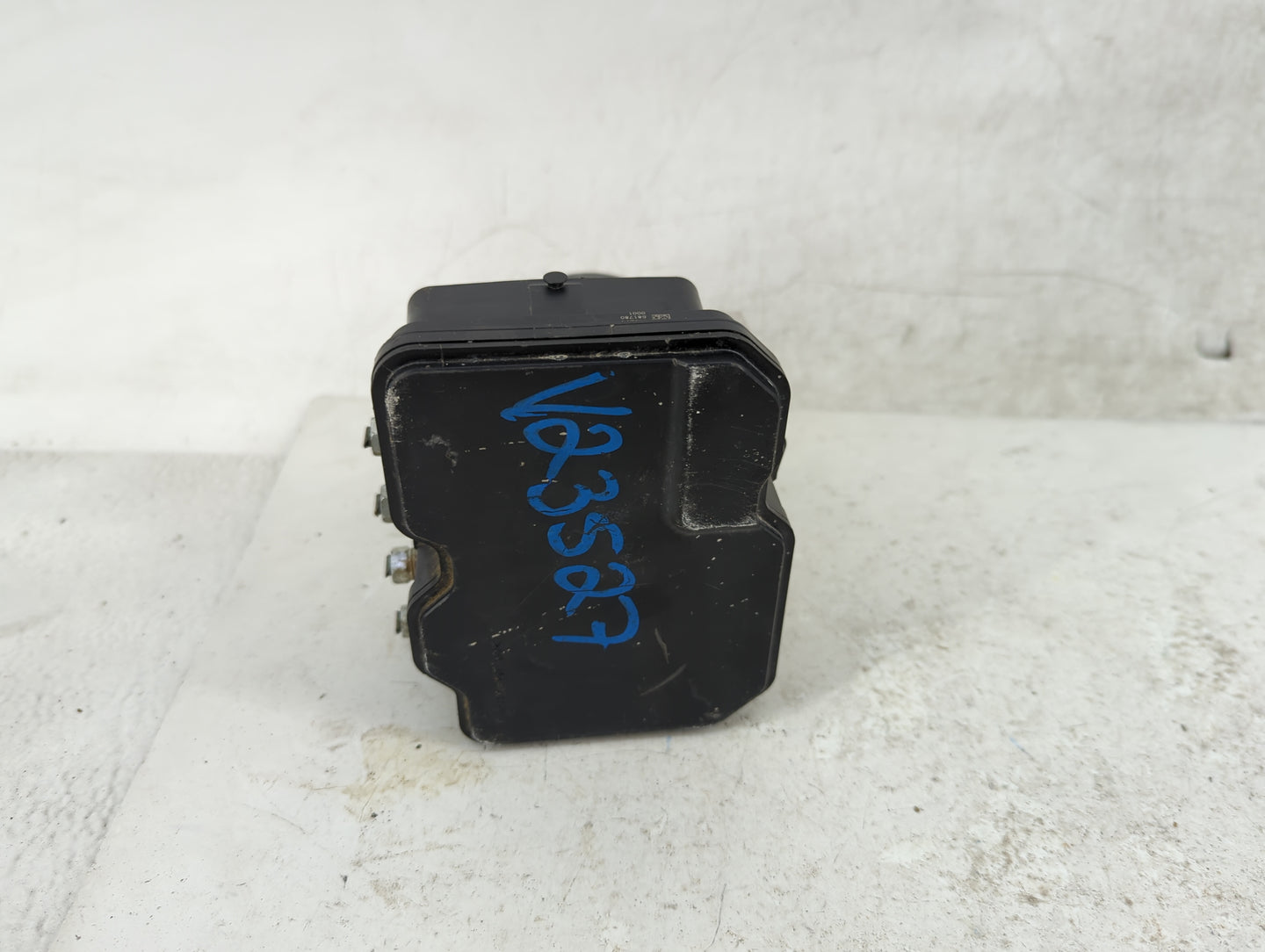 2017-2018 Toyota Rav4 ABS Pump Control Module Replacement Fits Fits 2017 2018 OEM Used Auto Parts - Oemusedautoparts1.com