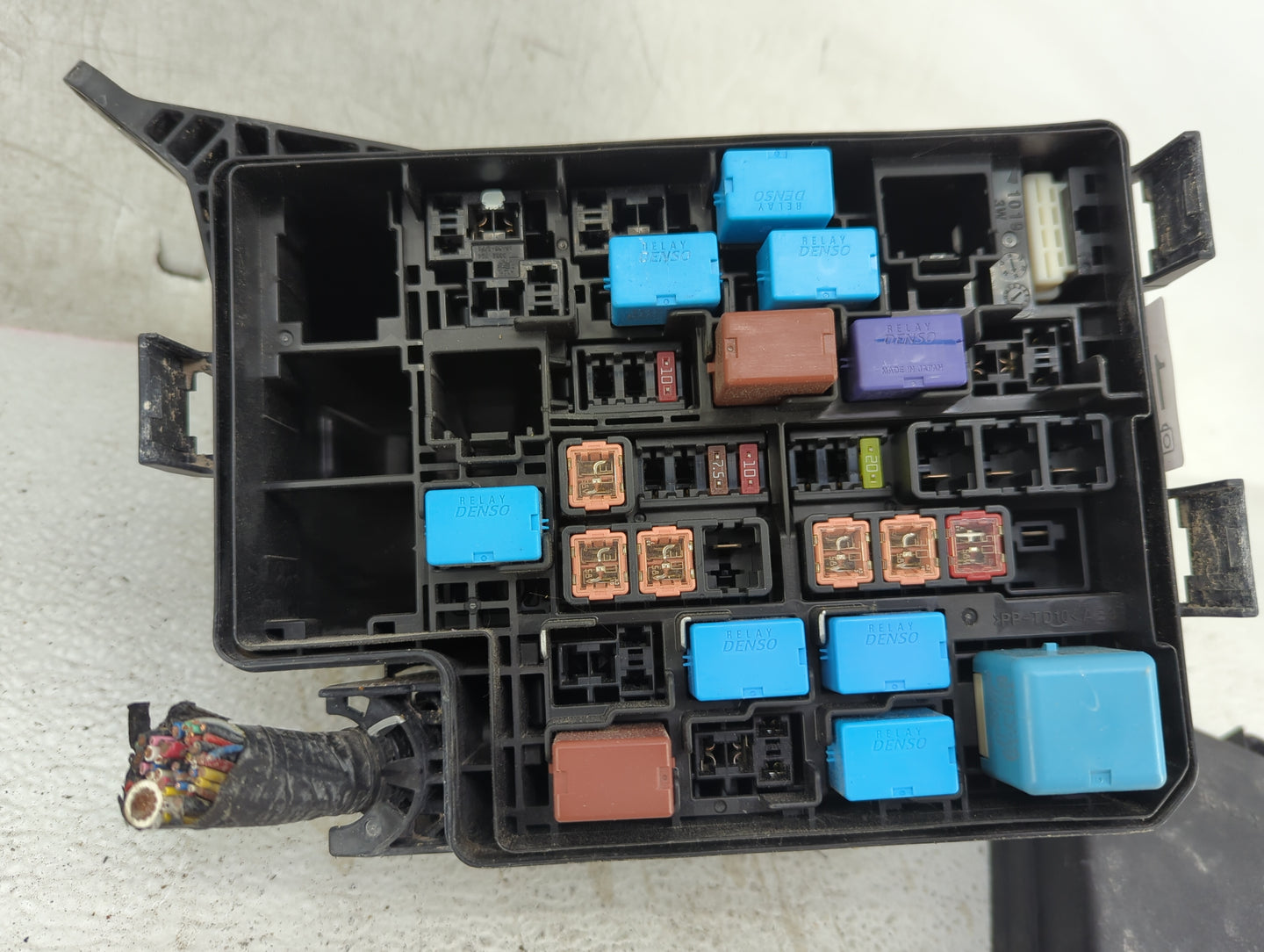 2016-2018 Toyota Rav4 Fusebox Fuse Box Panel Relay Module P/N:7171-4808-30 Fits Fits 2016 2017 2018 OEM Used Auto Parts - Oe