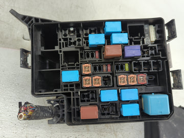2016-2018 Toyota Rav4 Fusebox Fuse Box Panel Relay Module P/N:7171-4808-30 Fits Fits 2016 2017 2018 OEM Used Auto Parts