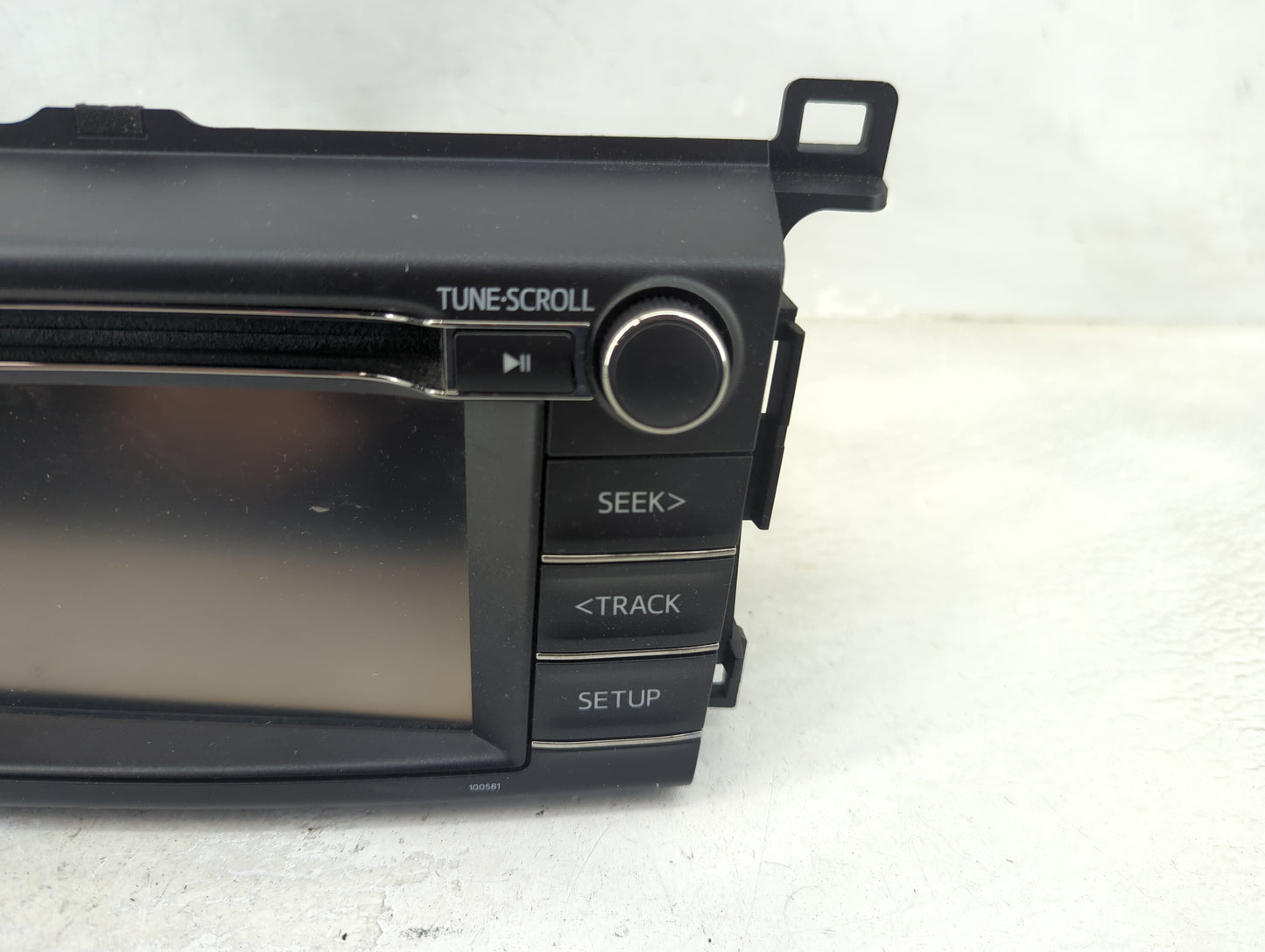 2016-2018 Toyota Rav4 Radio AM FM Cd Player Receiver Replacement P/N:86140-0R170 Fits Fits 2016 2017 2018 OEM Used Auto Part