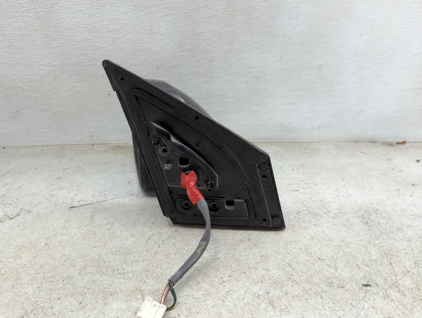 2015-2018 Toyota Rav4 Driver Side View Mirror - Left Door Mirror OEM Used - Oemusedautoparts1.com