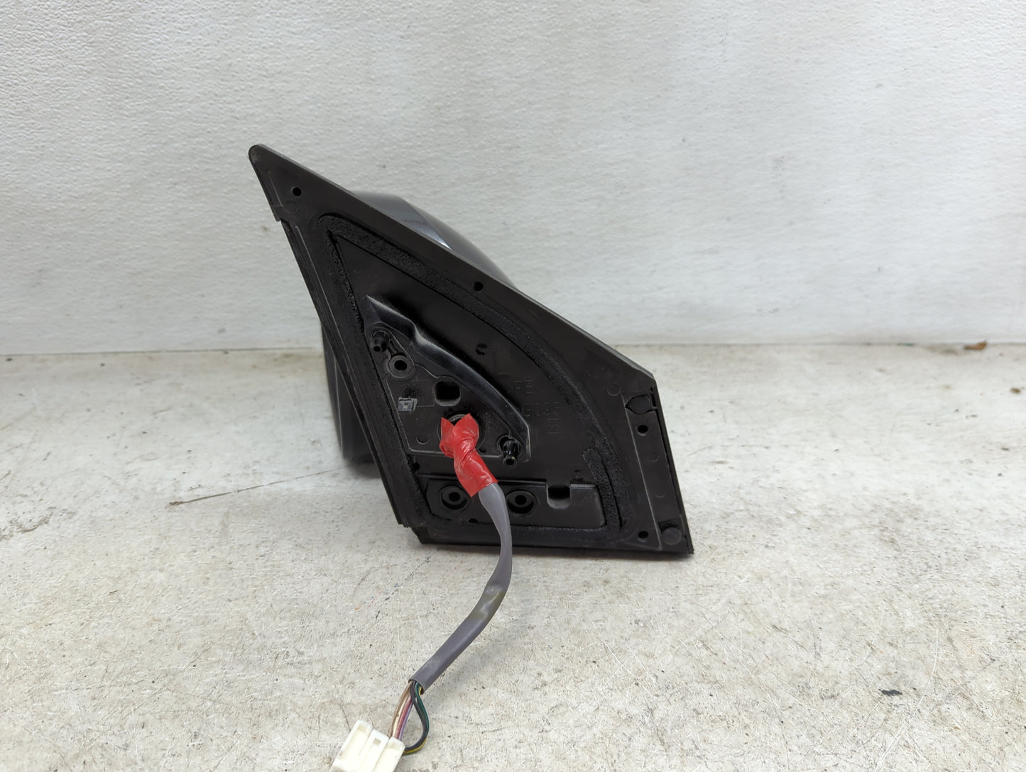 2015-2018 Toyota Rav4 Driver Side View Mirror - Left Door Mirror OEM Used - Oemusedautoparts1.com