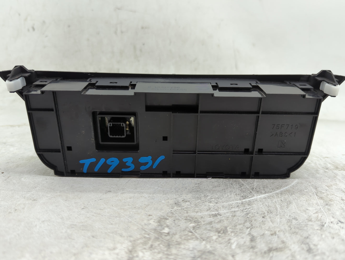 2016-2018 Toyota Rav4 Climate Control Module Temperature AC/Heater Replacement P/N:55900-0R110 967-1W81 Fits Fits 2016 2017 