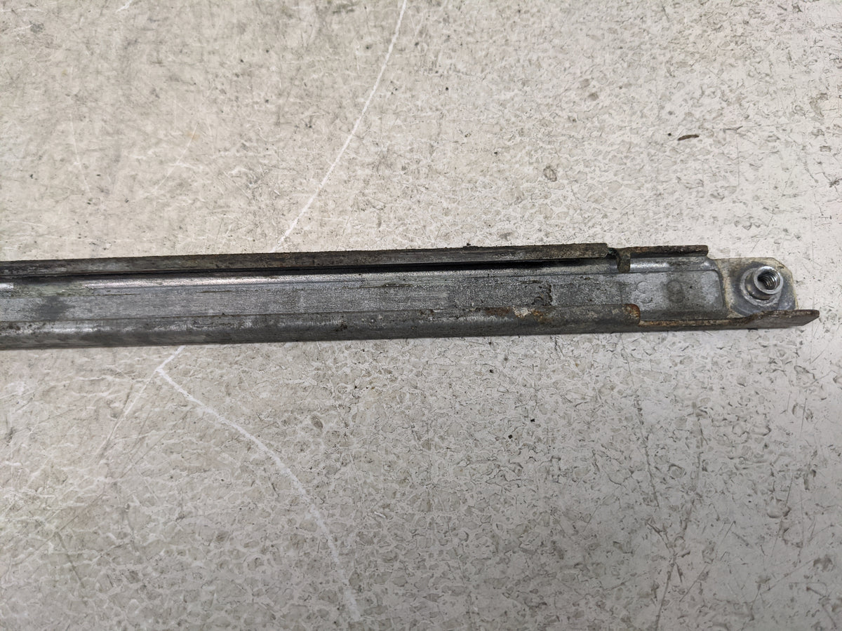 2013-2018 Toyota Rav4 Used Driver Left Front Window Regulator - Oemusedautoparts1.com