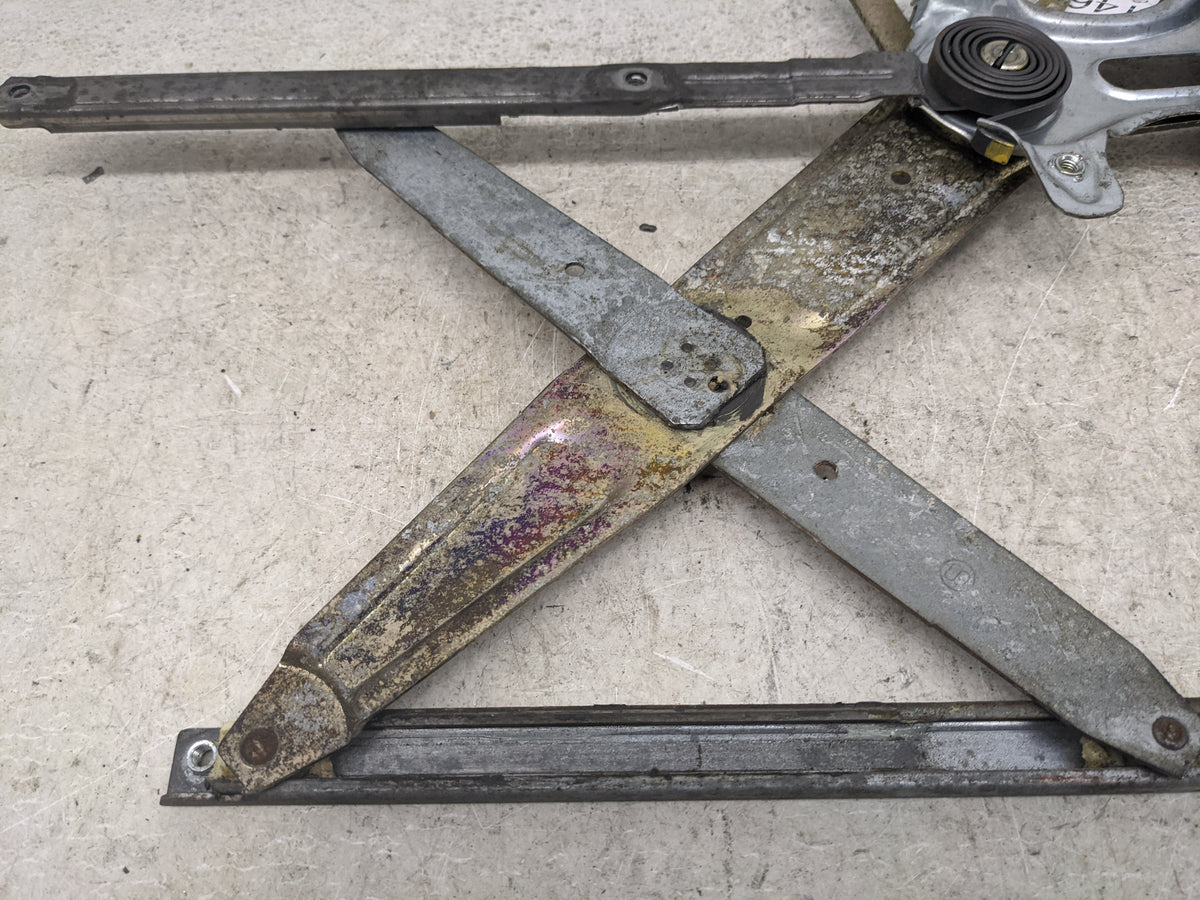 2013-2018 Toyota Rav4 Used Driver Left Front Window Regulator - Oemusedautoparts1.com