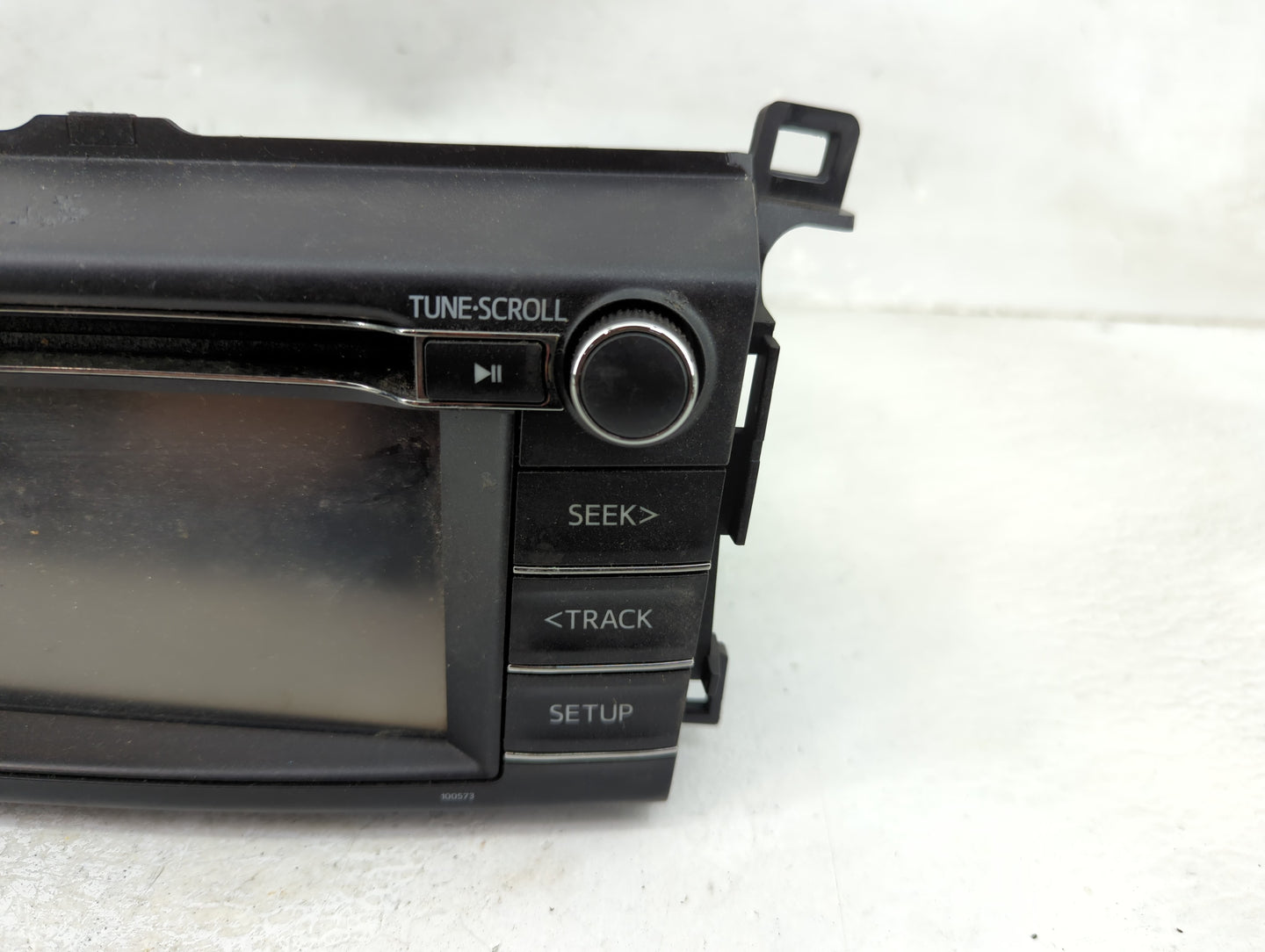 2016-2018 Toyota Rav4 Radio AM FM Cd Player Receiver Replacement P/N:86140-42110 138000-9880H101 Fits Fits 2016 2017 2018 OE