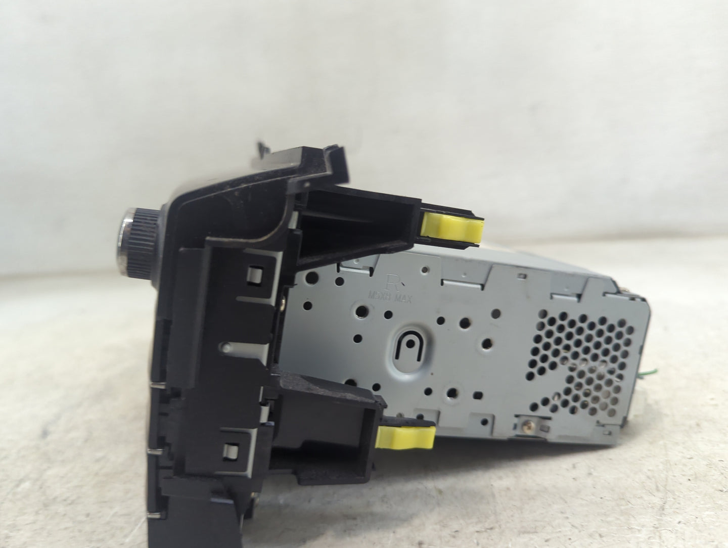 2016-2018 Toyota Rav4 Radio AM FM Cd Player Receiver Replacement P/N:86140-0R170 MQ809159 Fits Fits 2016 2017 2018 OEM Used 