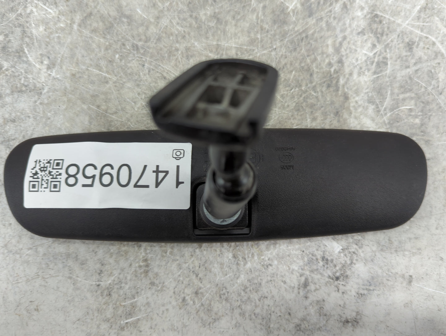 2016-2018 Toyota Rav4 Interior Rear View Mirror Replacement OEM P/N:045617 015617, 025617 Fits Fits 2016 2017 2018 OEM Used 
