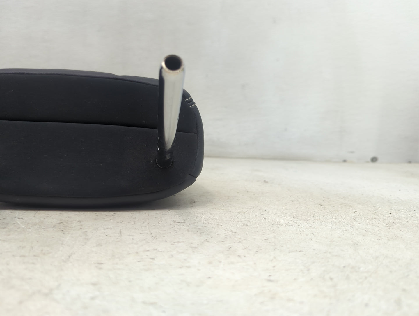 2018 Toyota Rav4 Headrest Head Rest Front Driver Seat Black 1472455 - Oemusedautoparts1.com