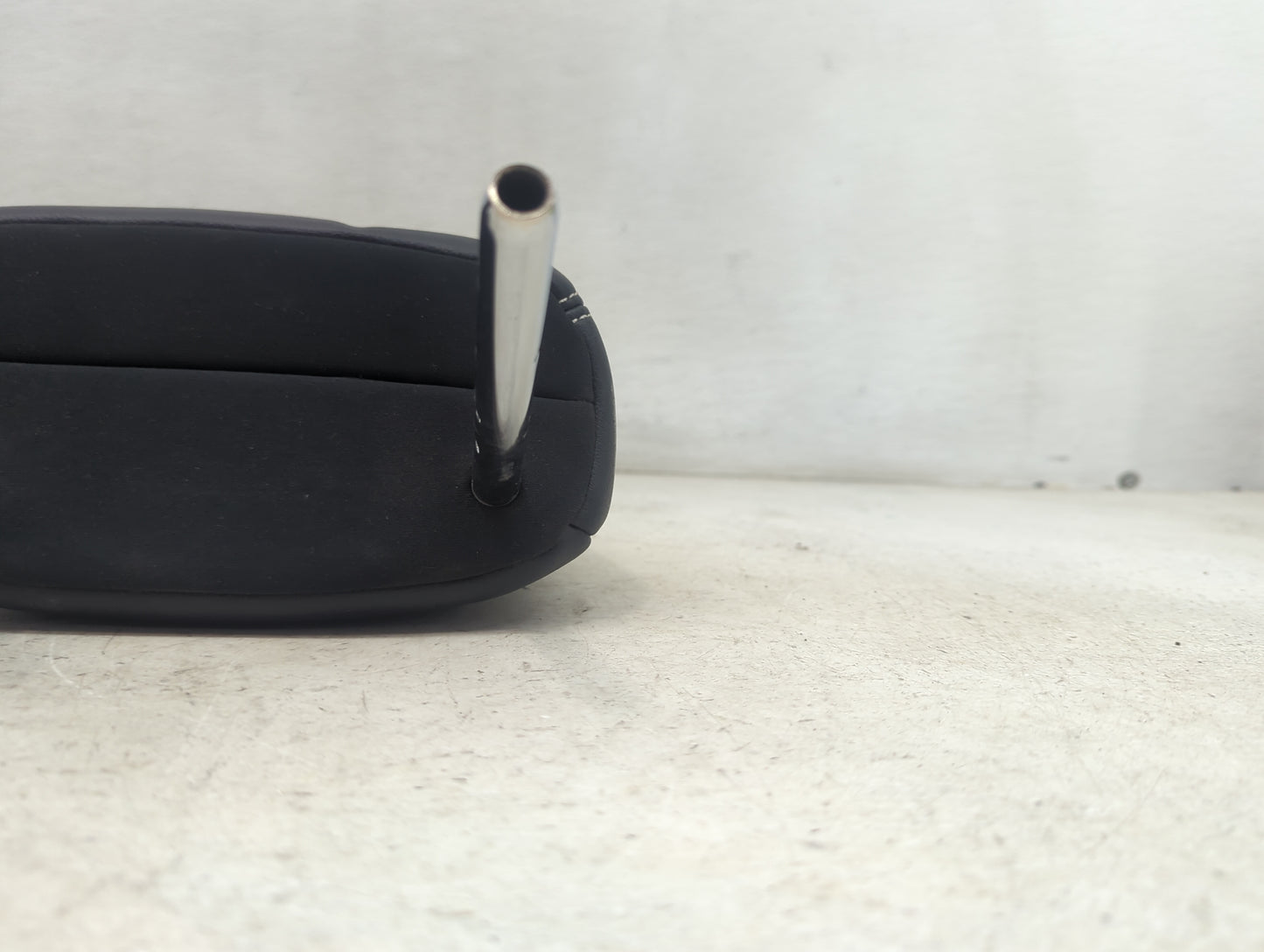 2018 Toyota Rav4 Headrest Head Rest Front Driver Seat Black 1472455 - Oemusedautoparts1.com
