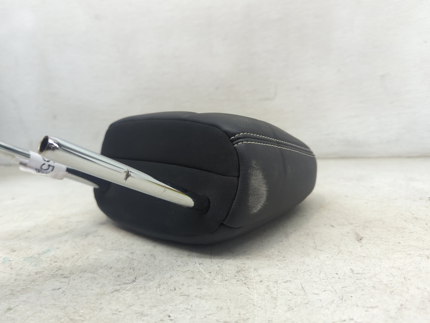 2018 Toyota Rav4 Headrest Head Rest Front Driver Seat Black 1472455 - Oemusedautoparts1.com
