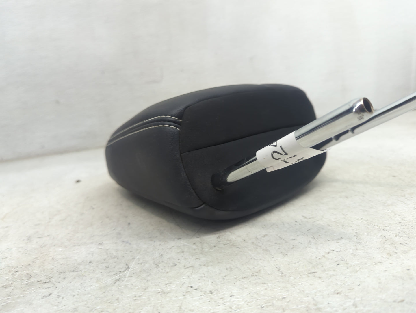 2018 Toyota Rav4 Headrest Head Rest Front Driver Seat Black 1472455 - Oemusedautoparts1.com