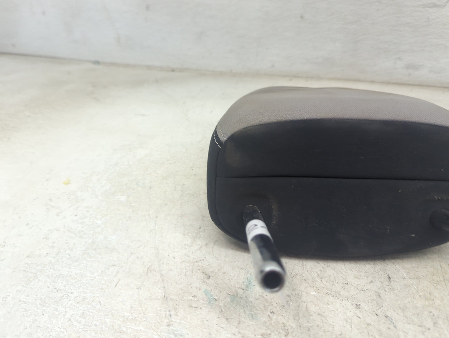 2018 Toyota Rav4 Headrest Head Rest Front Driver Passenger Seat Fits OEM Used Auto Parts - Oemusedautoparts1.com
