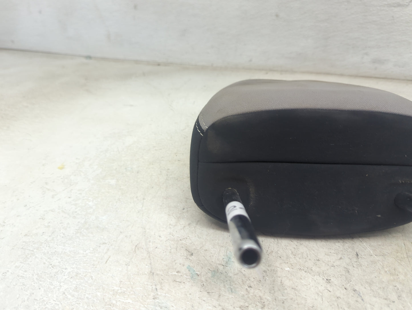 2018 Toyota Rav4 Headrest Head Rest Front Driver Passenger Seat Fits OEM Used Auto Parts - Oemusedautoparts1.com