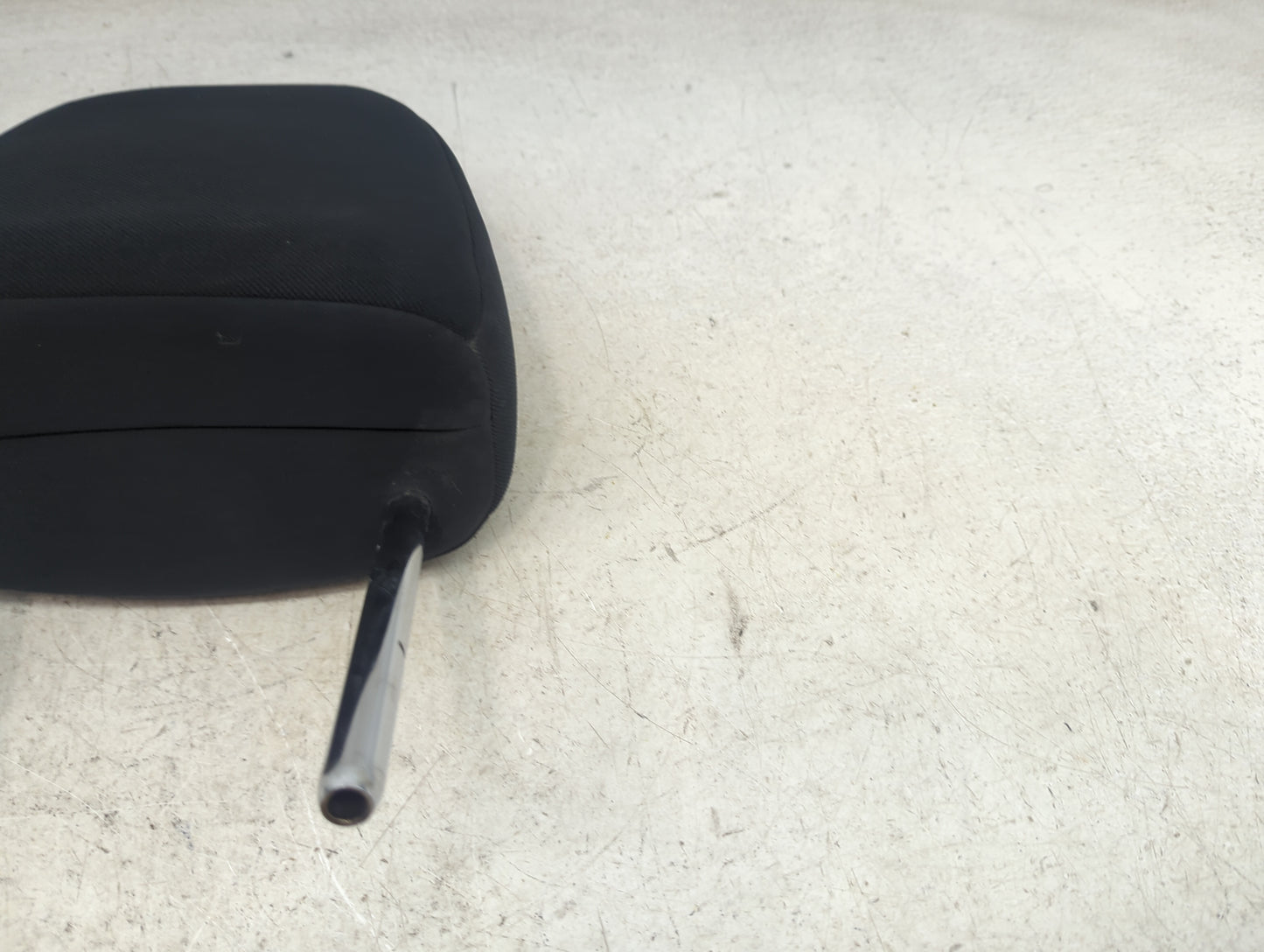 2018 Toyota Rav4 Headrest Head Rest Front Driver Seat Black 1473309 - Oemusedautoparts1.com