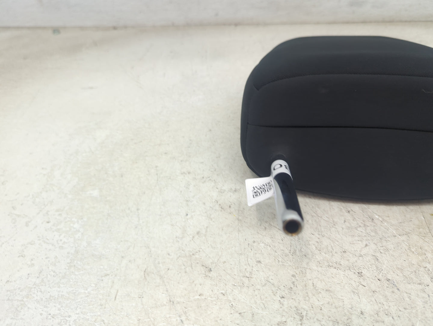 2018 Toyota Rav4 Headrest Head Rest Front Driver Seat Black 1473309 - Oemusedautoparts1.com