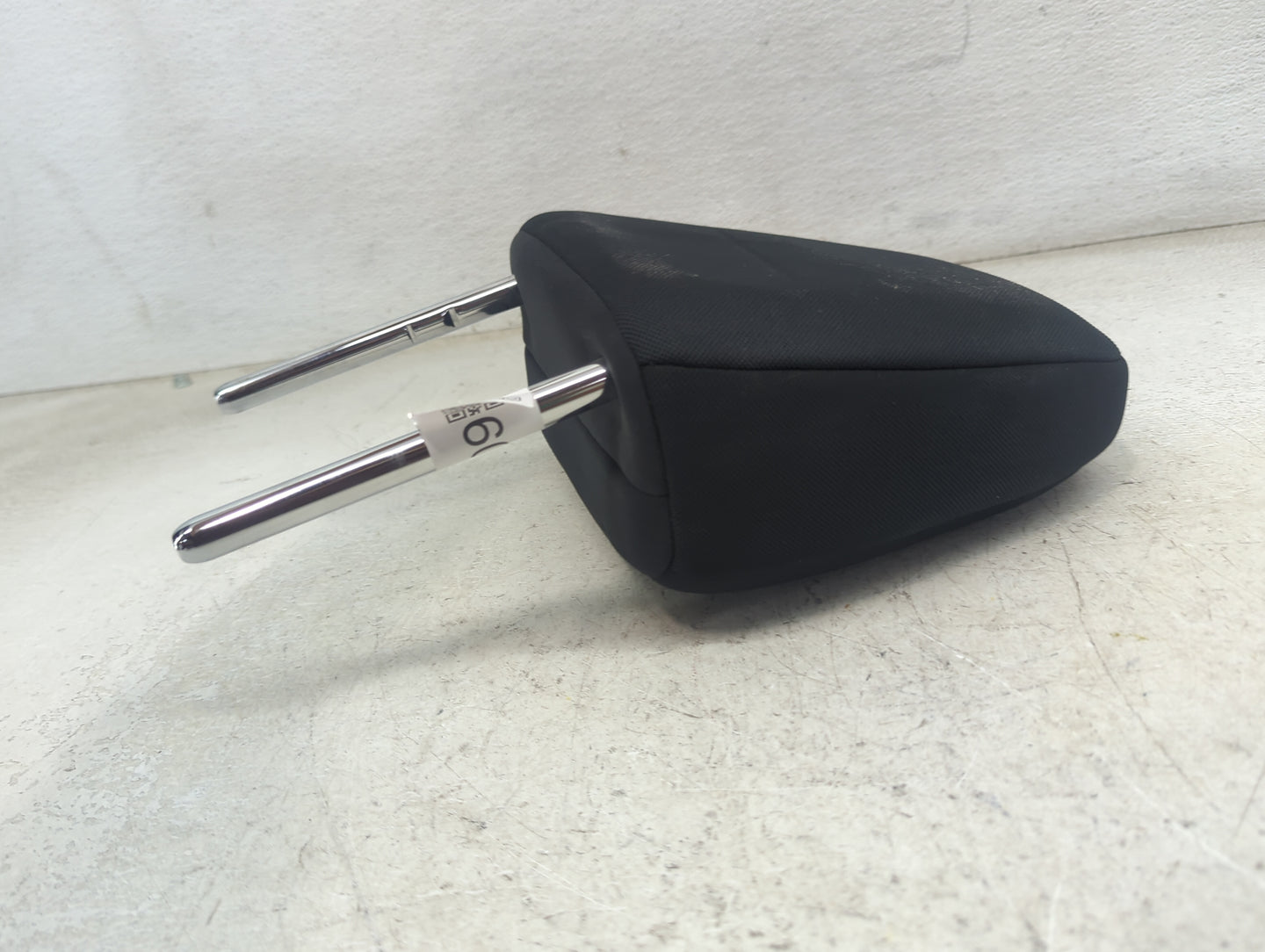 2018 Toyota Rav4 Headrest Head Rest Front Driver Seat Black 1473309 - Oemusedautoparts1.com