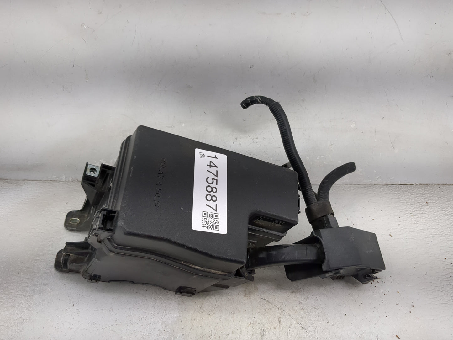 2013-2018 Toyota Rav4 Fusebox Fuse Box Panel Relay Module P/N:82662-42410 Fits Fits 2013 2014 2015 2016 2017 2018 2019 2020 