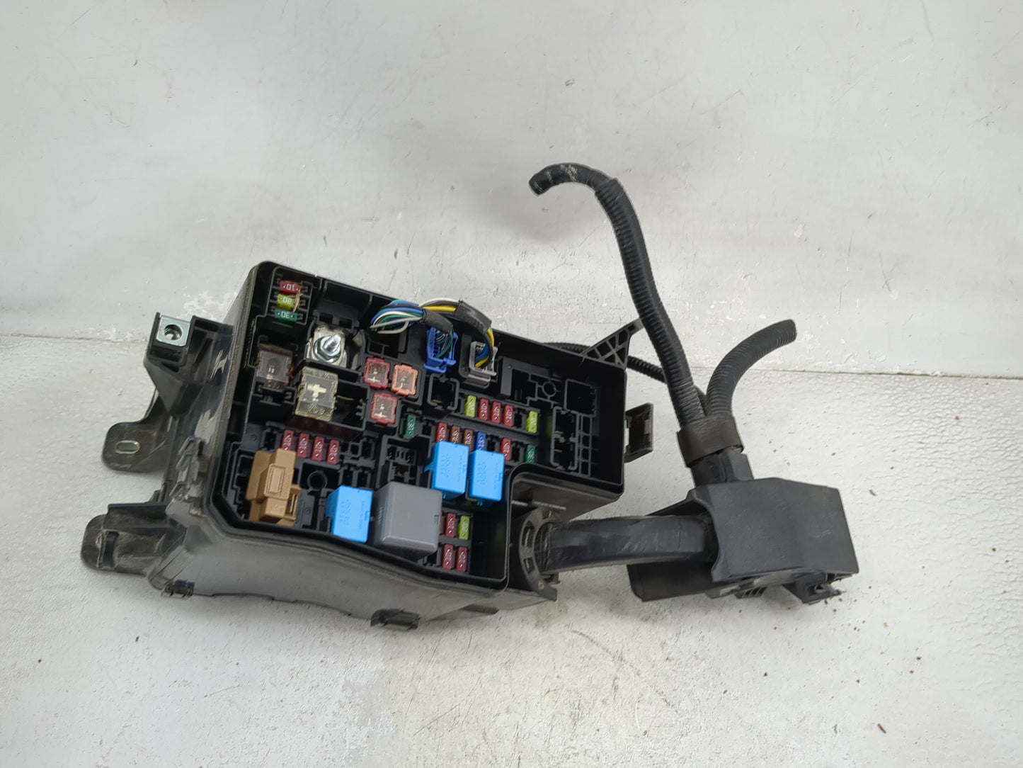 2013-2018 Toyota Rav4 Fusebox Fuse Box Panel Relay Module P/N:82662-42410 Fits Fits 2013 2014 2015 2016 2017 2018 2019 2020 