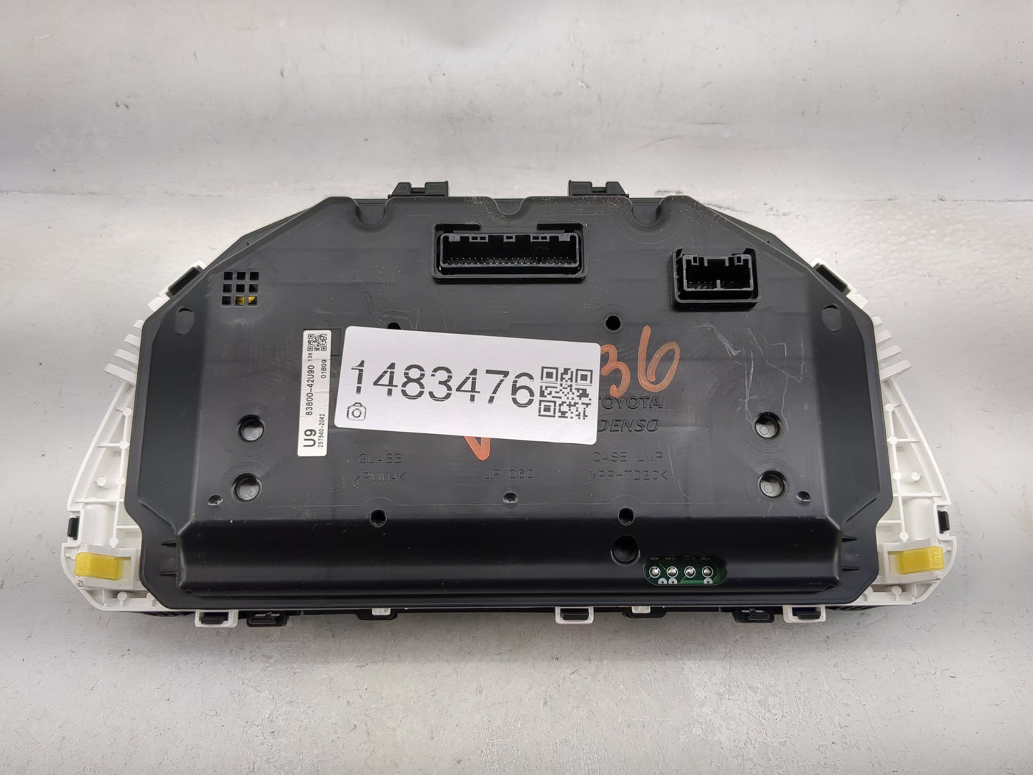 2017-2018 Toyota Rav4 Instrument Cluster Speedometer Gauges P/N:83800-42U90 257540-2042 Miles: Fits Fits 2017 2018 OEM Used 