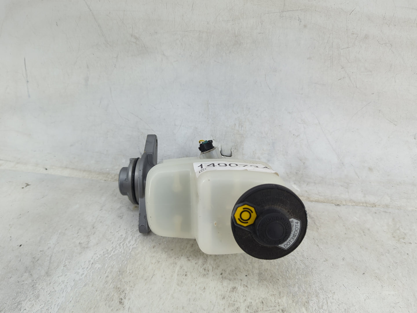2013-2018 Toyota Rav4 Brake Master Cylinder 1490734 - Oemusedautoparts1.com