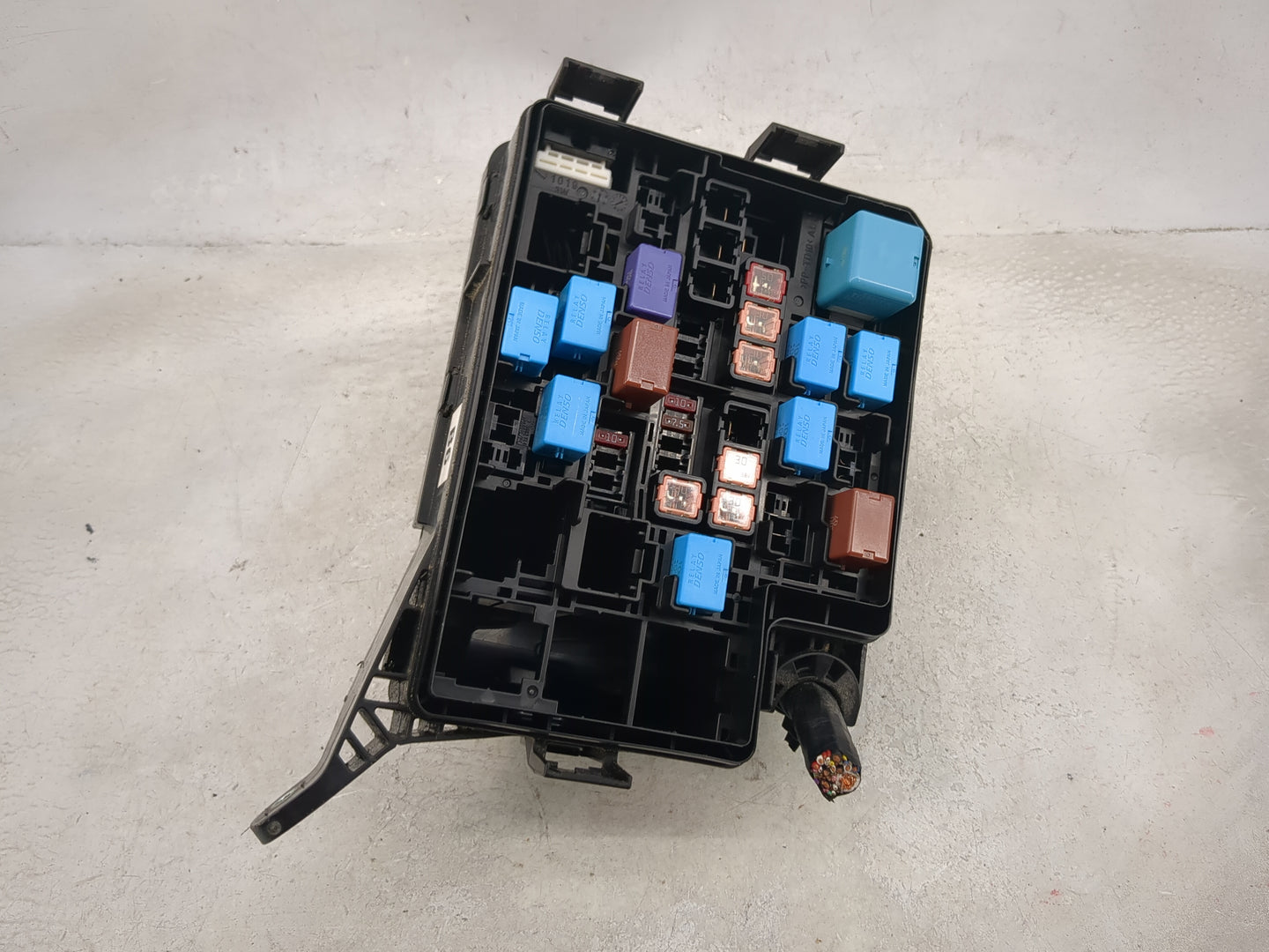 2016-2018 Toyota Rav4 Fusebox Fuse Box Panel Relay Module P/N:82662-42621 Fits Fits 2016 2017 2018 OEM Used Auto Parts - Oem