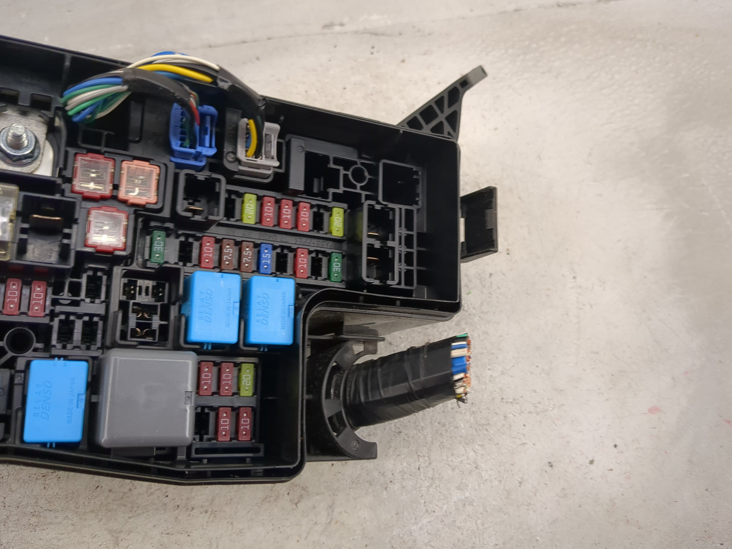 2013-2018 Toyota Rav4 Fusebox Fuse Box Panel Relay Module Fits Fits 2013 2014 2015 2016 2017 2018 2019 2020 2021 OEM Used Au